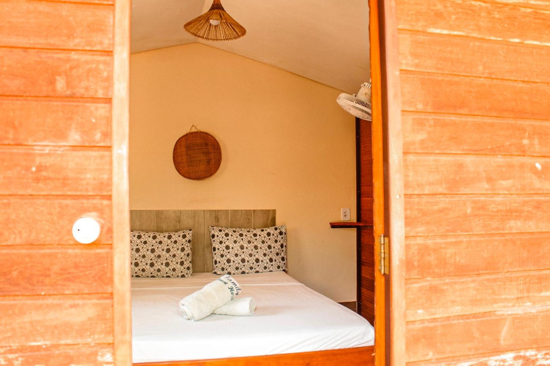 Family Guest House Velha Boipeba Bagian luar foto